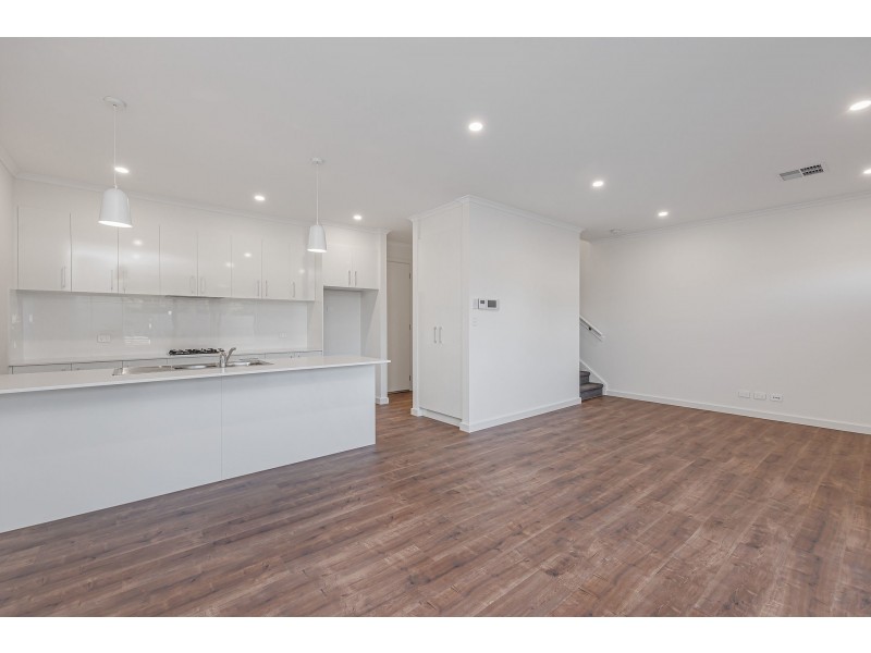 17 Montpelier Square, Port Adelaide SA 5015