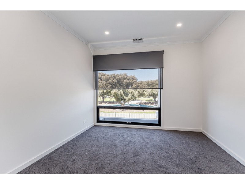 17 Montpelier Square, Port Adelaide SA 5015