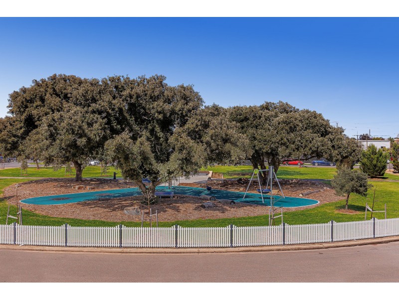 17 Montpelier Square, Port Adelaide SA 5015