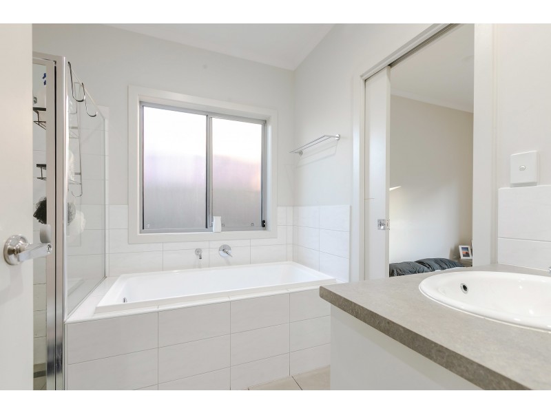 2/136 Torrens Road, Renown Park SA 5008
