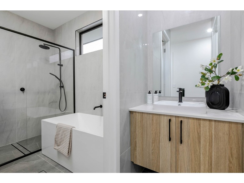 4a Foster Avenue, Paradise SA 5075