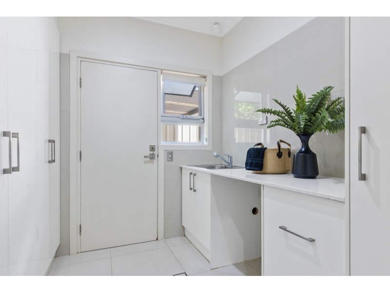 8 St Johns Avenue, Renown Park SA 5008