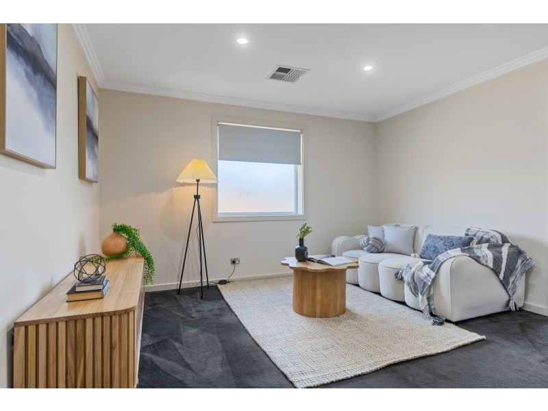 8 St Johns Avenue, Renown Park SA 5008