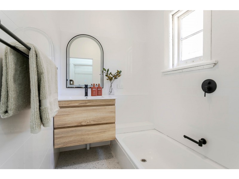 17 Trembath Street, Bowden SA 5007