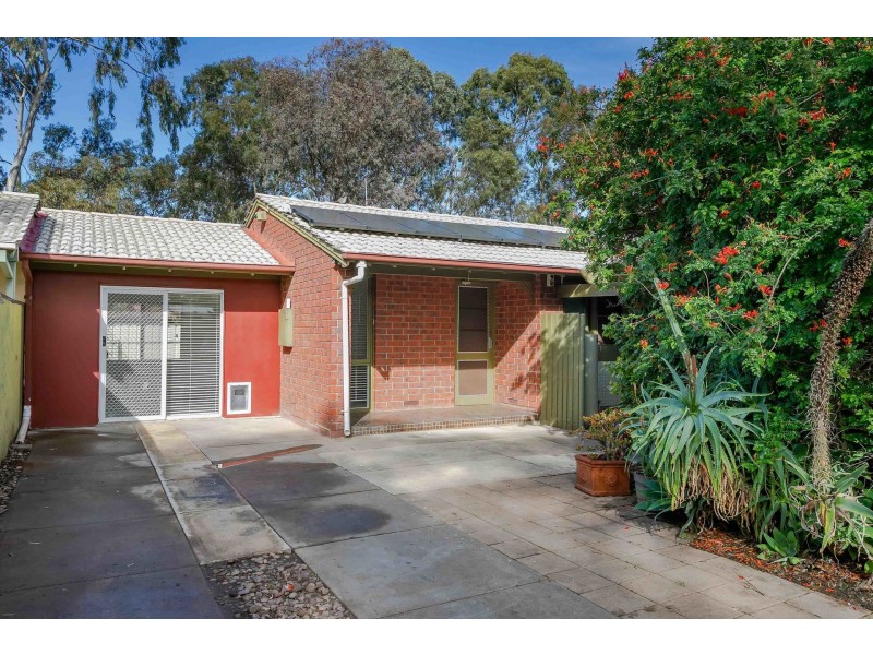 24 Kennion Crescent, Para Hills West SA 5096