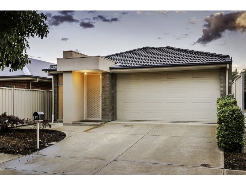 10 Sylvia Street, Blair Athol SA 5084