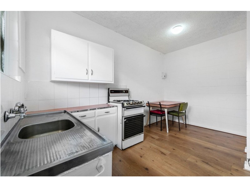 2/335 Henley Beach Road, Brooklyn Park SA 5032