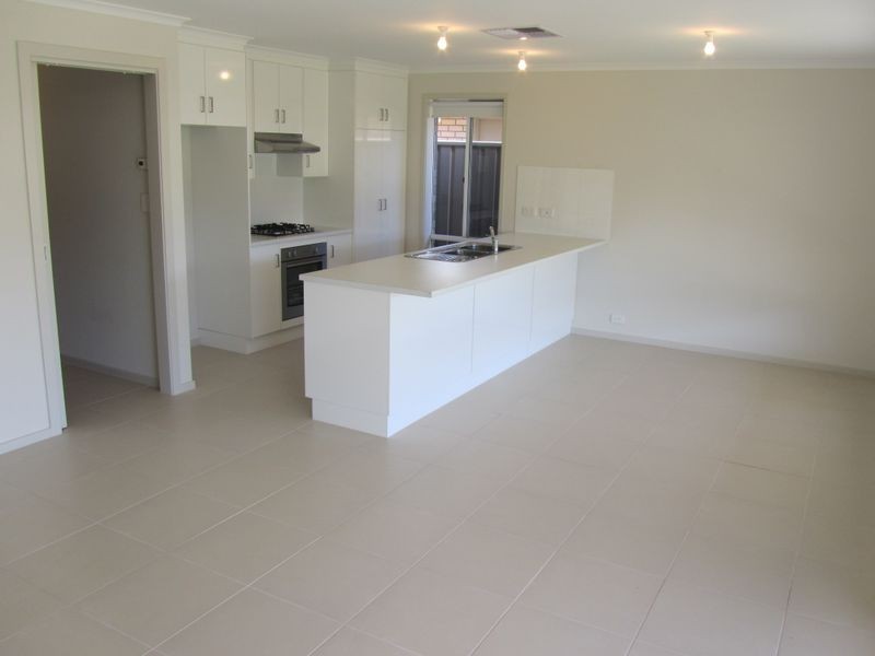 17 Maldon Avenue, Mitchell Park SA 5043