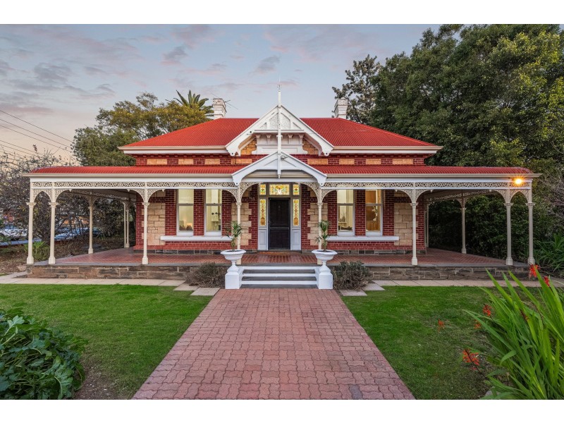8 Ebor Avenue, Mile End SA 5031
