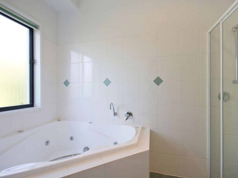 17 Macquarie Avenue, Hillcrest SA 5086