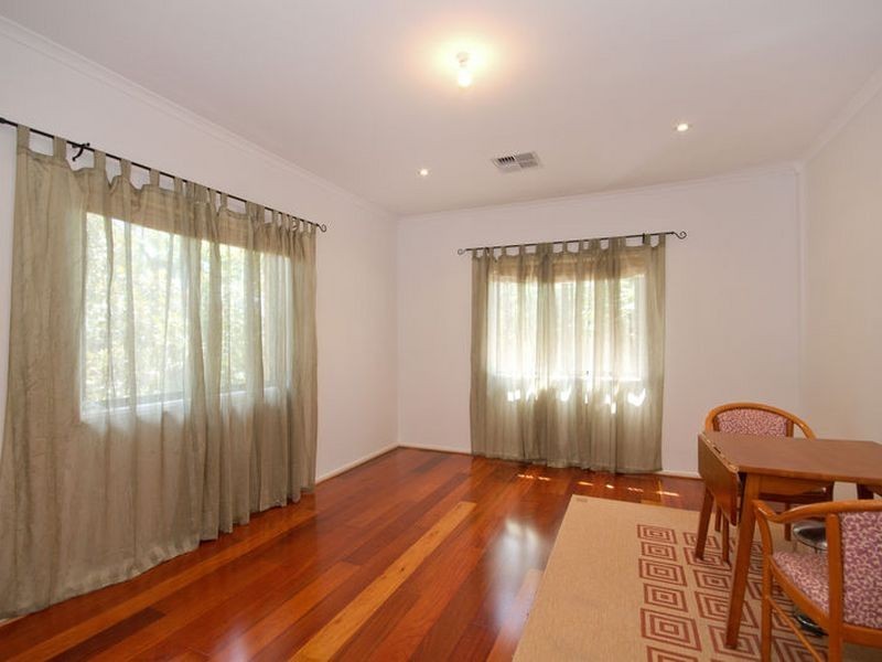 17 Macquarie Avenue, Hillcrest SA 5086