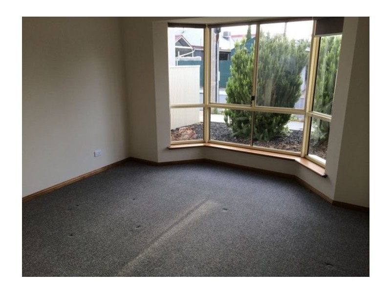 8A Joanna Street, Largs Bay SA 5016