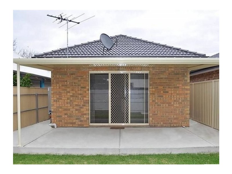 8A Joanna Street, Largs Bay SA 5016