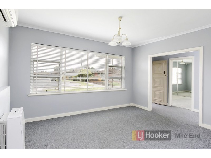 9 Stott Crescent, Brooklyn Park SA 5032