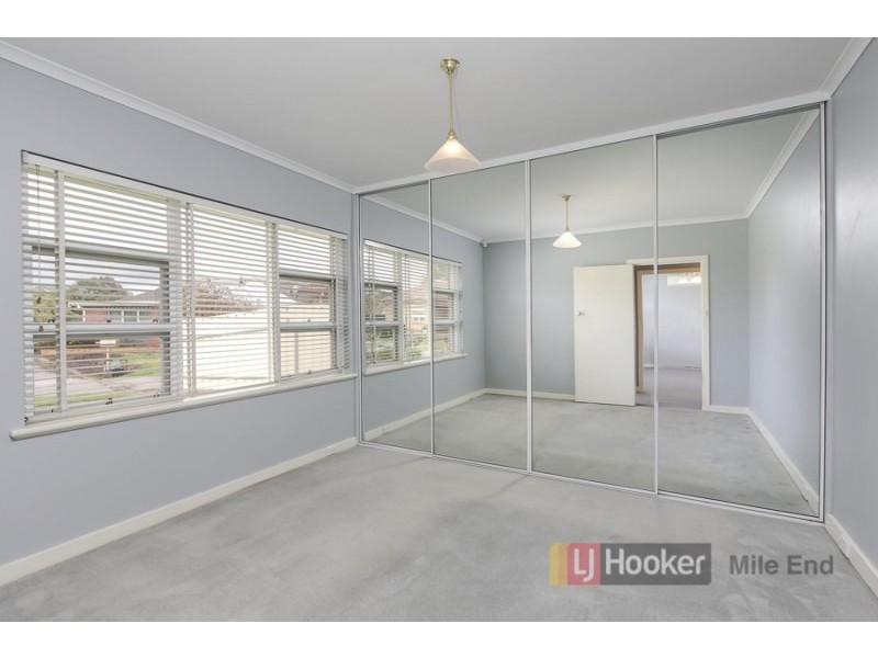 9 Stott Crescent, Brooklyn Park SA 5032