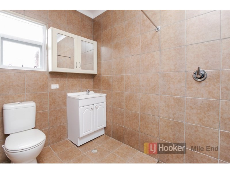 9 Stott Crescent, Brooklyn Park SA 5032