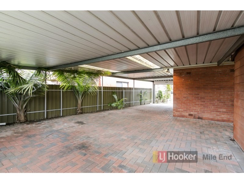 9 Stott Crescent, Brooklyn Park SA 5032