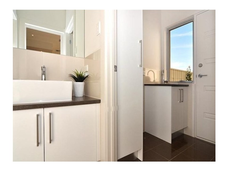 24 Everard. Avenue, Keswick SA 5035