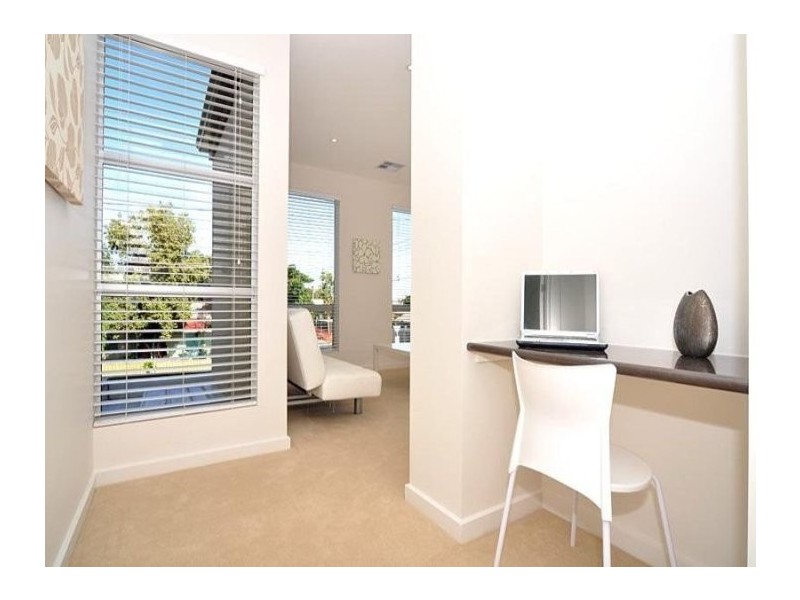 24 Everard. Avenue, Keswick SA 5035