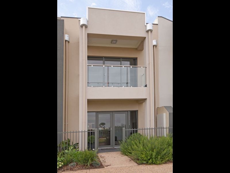 4 Pelican Lane, Mawson Lakes SA 5095