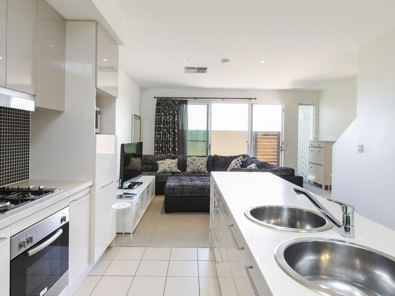 12 Karka Cove, New Port SA 5015