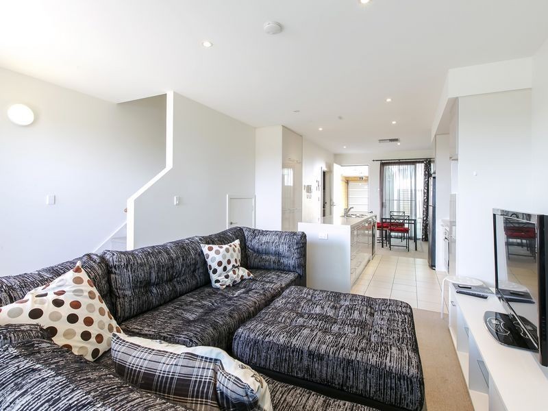 12 Karka Cove, New Port SA 5015