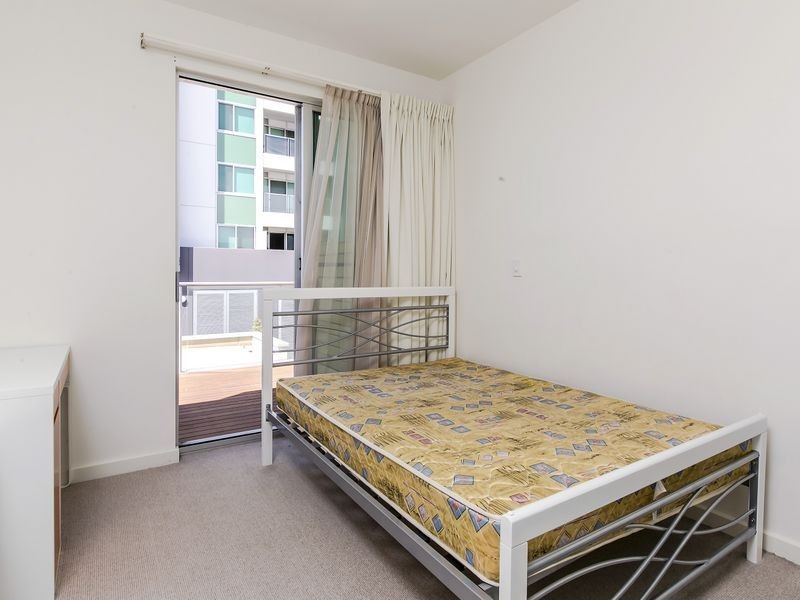 12 Karka Cove, New Port SA 5015