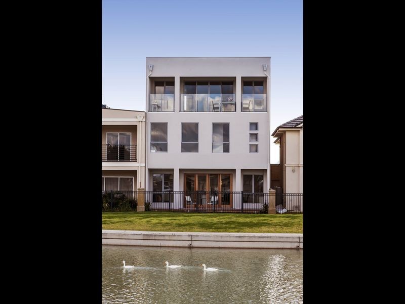 35 Santorini Walk, Mawson Lakes SA 5095