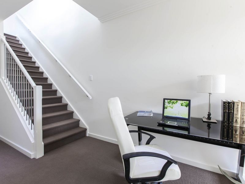 35 Santorini Walk, Mawson Lakes SA 5095