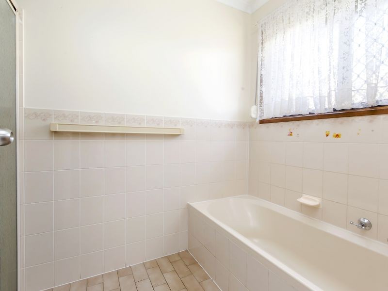 16 Everard Avenue, Andrews Farm SA 5114