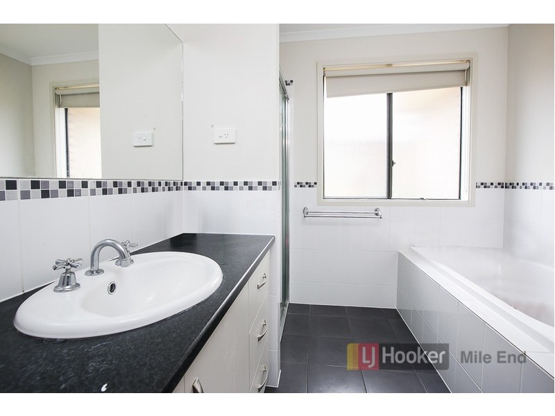 15 Maldon Avenue, Mitchell Park SA 5043