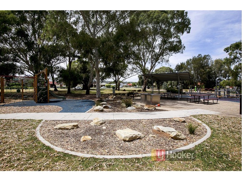 15 Maldon Avenue, Mitchell Park SA 5043