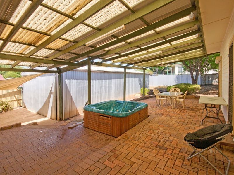 17 Tasman Avenue, Gilles Plains SA 5086