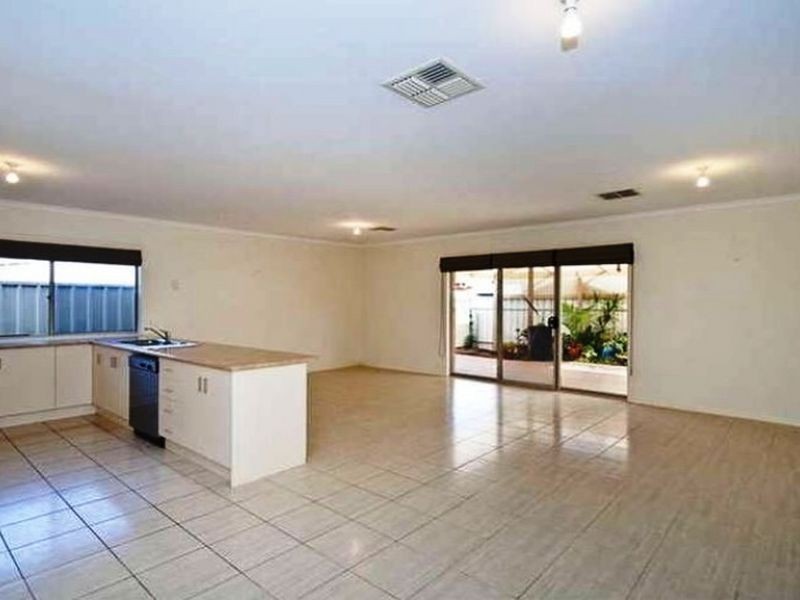 2/12 Third Avenue, Ascot Park SA 5043