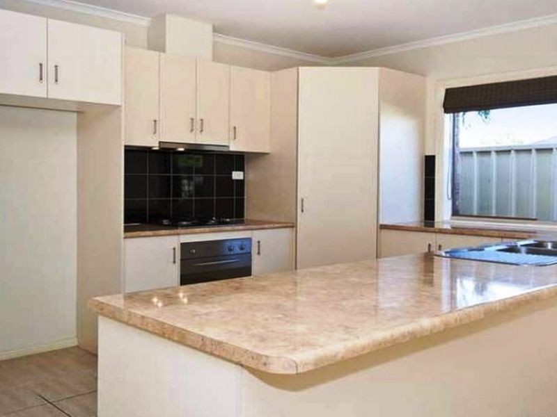 2/12 Third Avenue, Ascot Park SA 5043