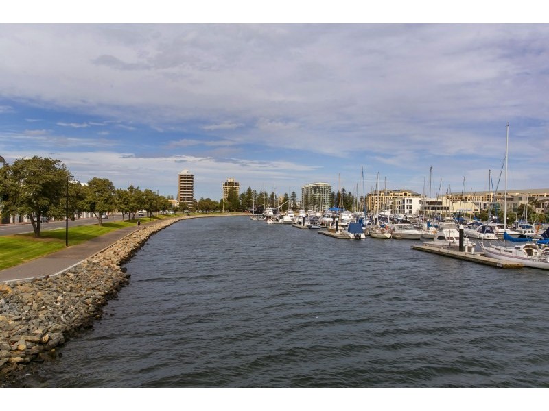 1/8 MacFarlane Street, Glenelg North SA 5045