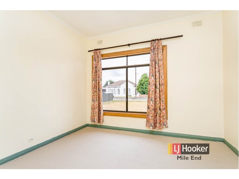 6 View Road, Glandore SA 5037