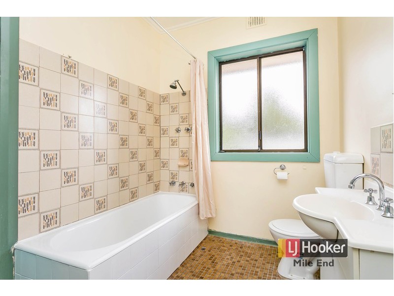 6 View Road, Glandore SA 5037