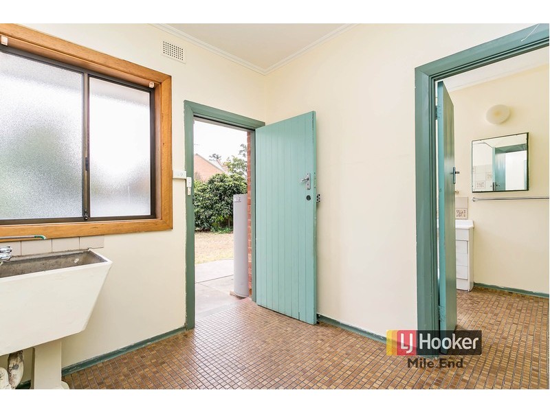 6 View Road, Glandore SA 5037