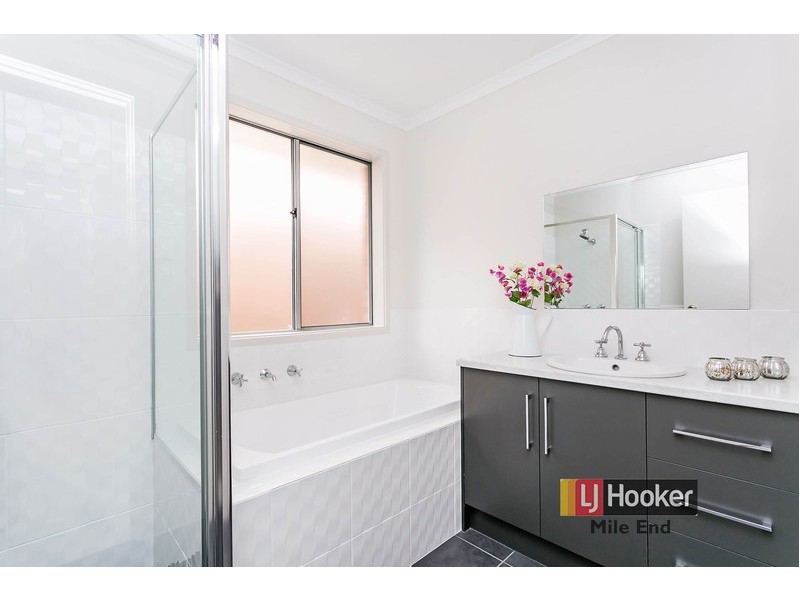 6c Julie Road, Para Hills SA 5096