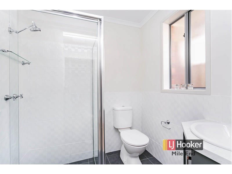 6c Julie Road, Para Hills SA 5096