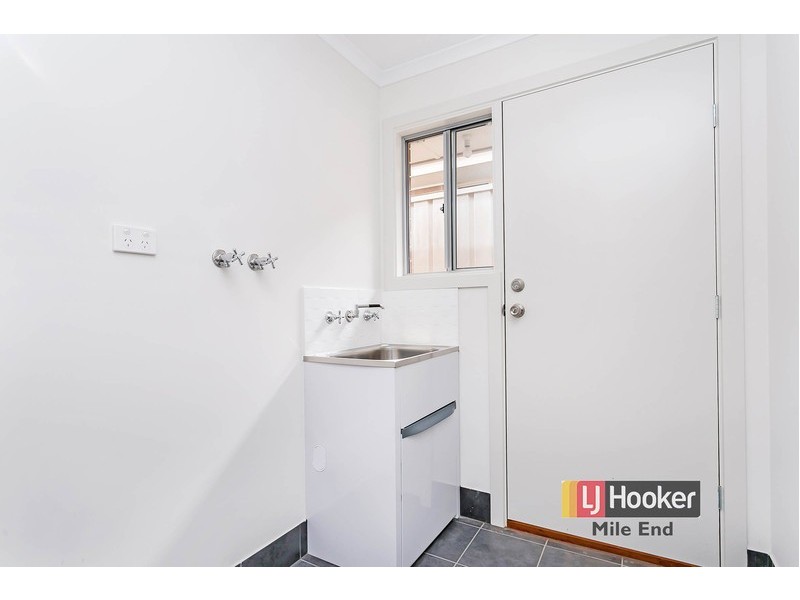 6b Julie Road, Para Hills SA 5096