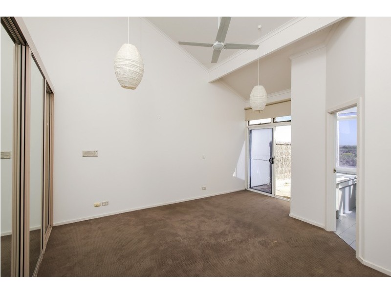 18 Gulf Point Drive, North Haven SA 5018