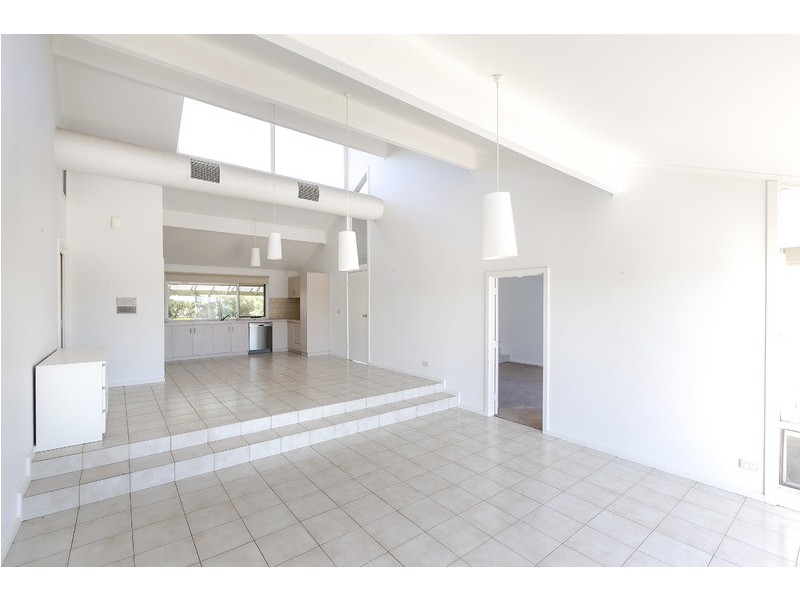 18 Gulf Point Drive, North Haven SA 5018