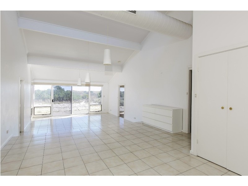 18 Gulf Point Drive, North Haven SA 5018