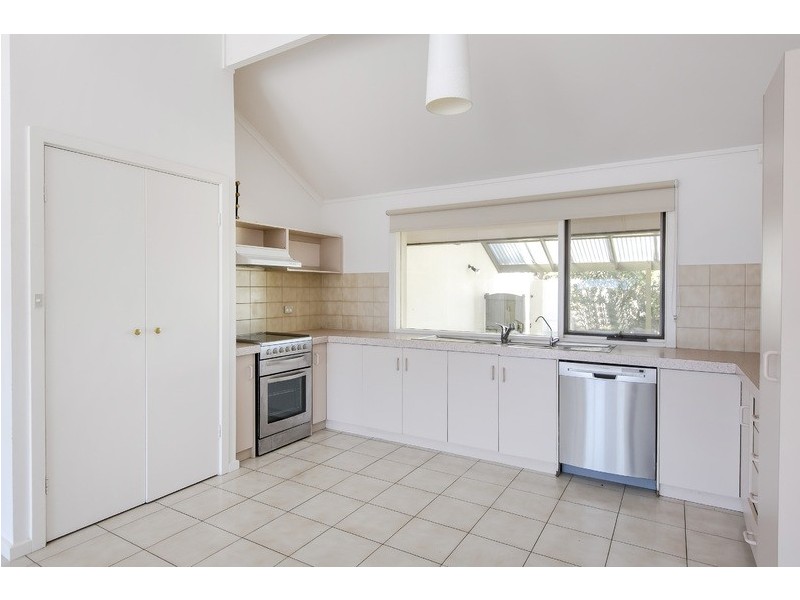 18 Gulf Point Drive, North Haven SA 5018
