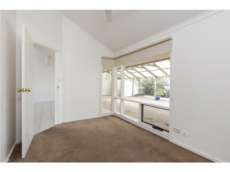 18 Gulf Point Drive, North Haven SA 5018