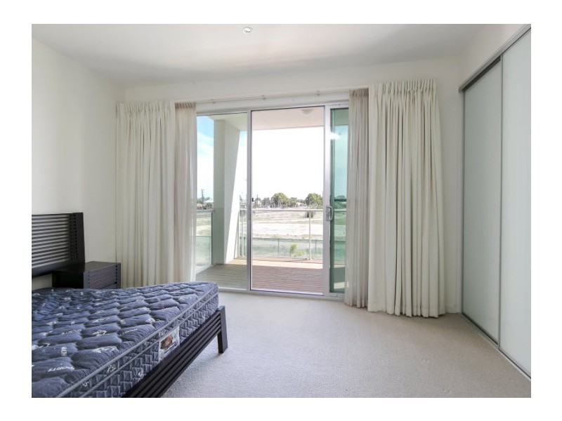 12 Karka Cove, New Port SA 5015