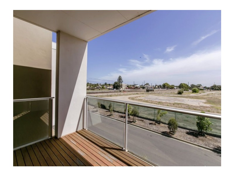 12 Karka Cove, New Port SA 5015