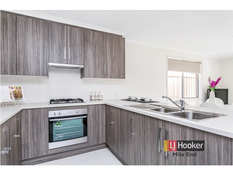 6A. Julie Road, Para Hills SA 5096